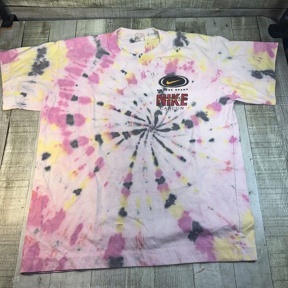 Vintage 90’s Nike Tie-Dye Cancun Mexico Swoosh Brand Size Large